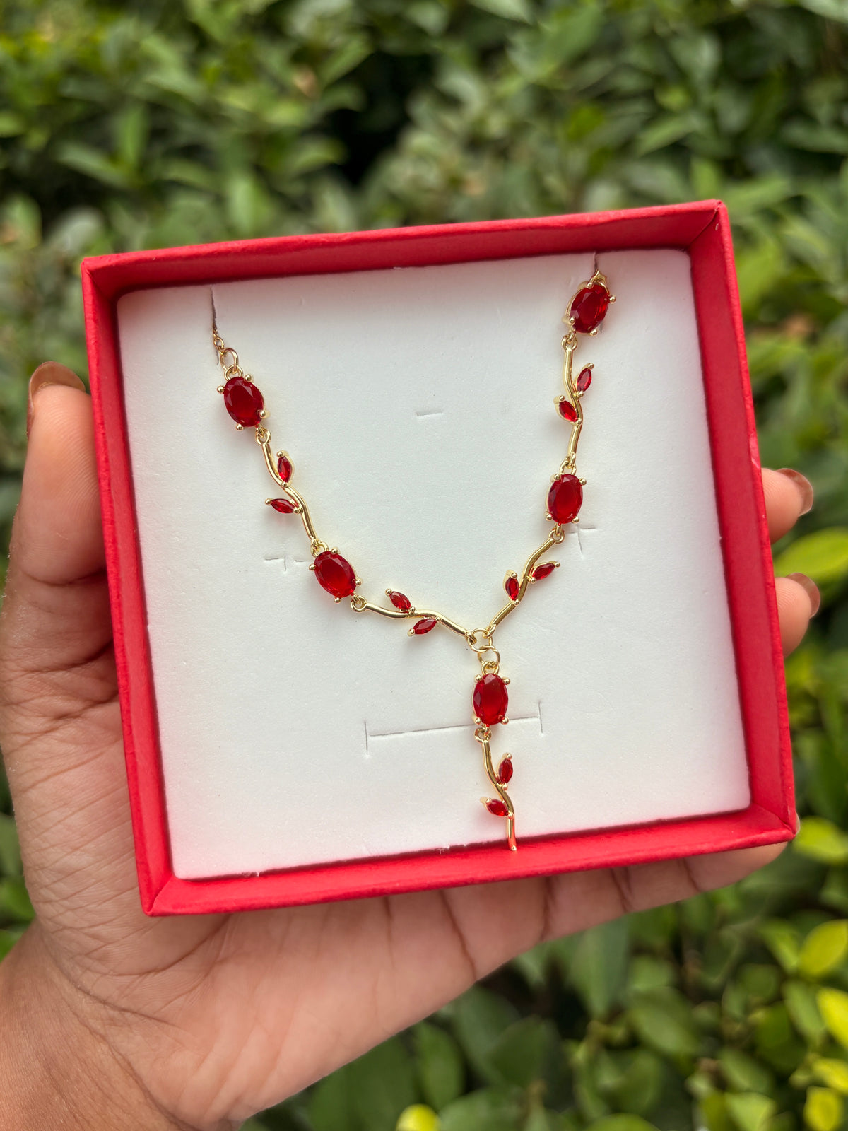 🌷 Red Tulip Necklace – Anti-Tarnish Gold Plated