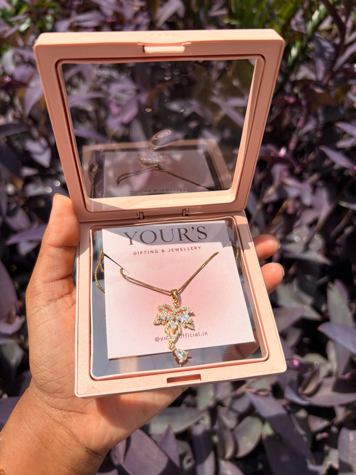 Aurielle Leaf Necklace ✨🍃
