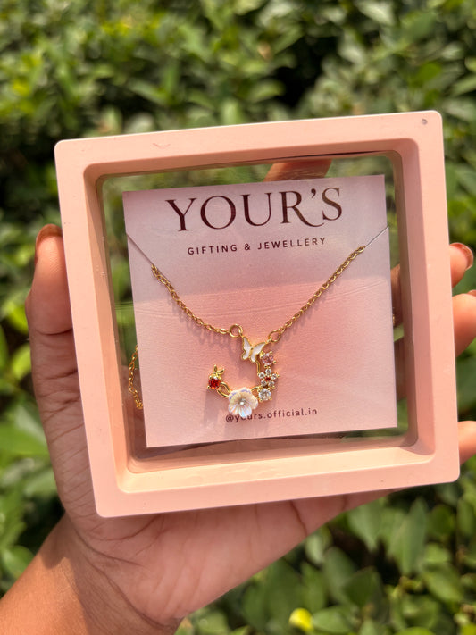 🌸 Scarlet Bloom Necklace