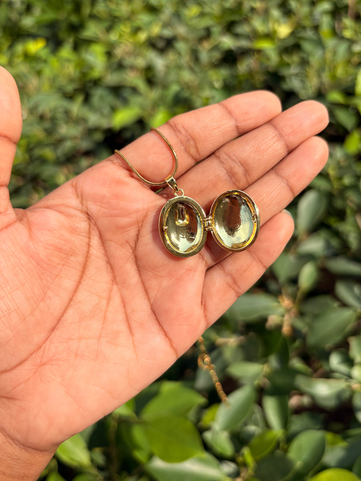 🌷 Tulip Bloom Locket Necklace