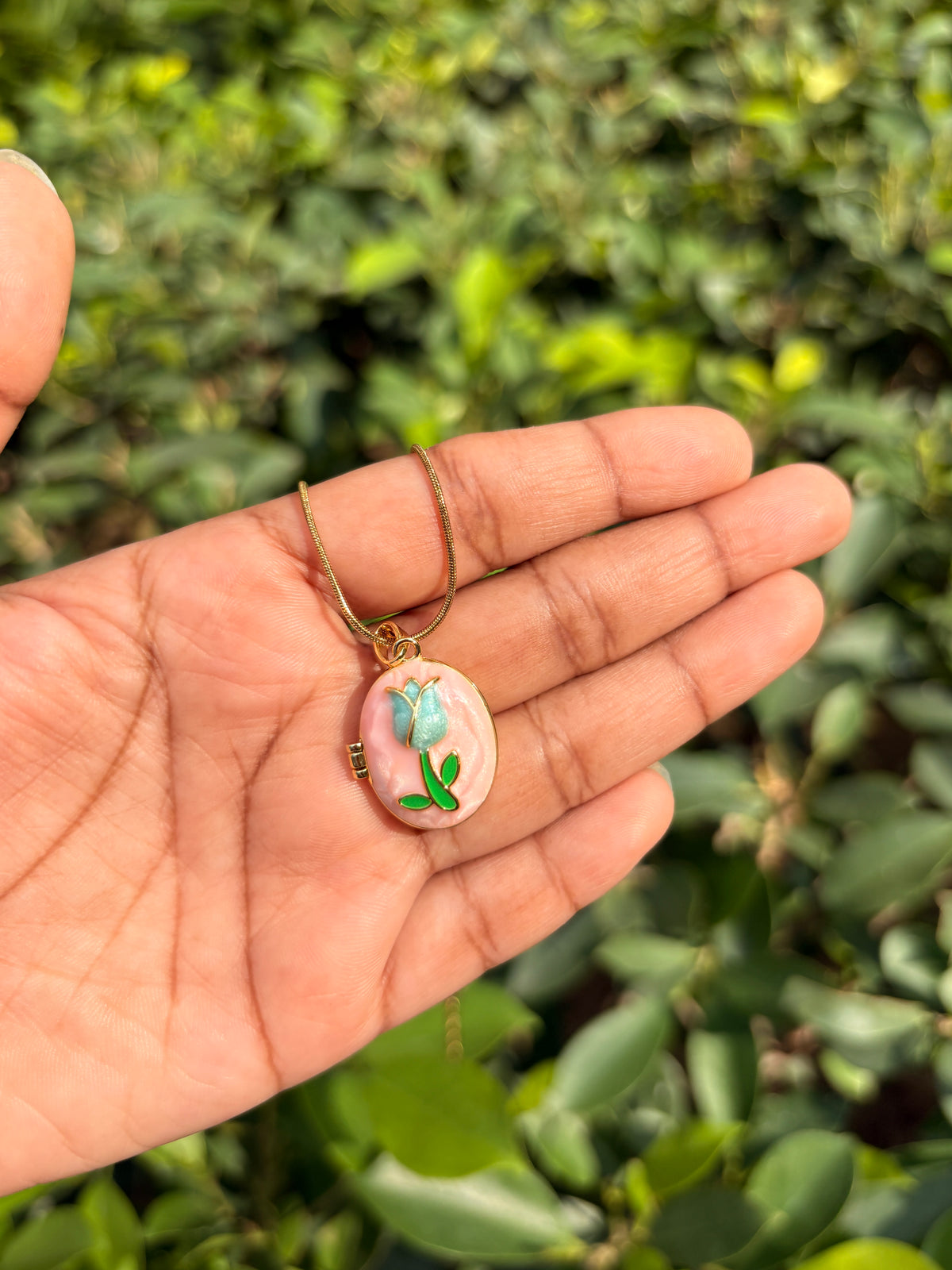 🌷 Tulip Bloom Locket Necklace